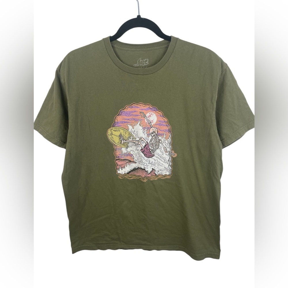 Lost Surfing Skeleton Graphic Green Short Sleeve Shirt L Mens EUC